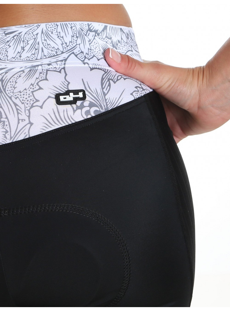 Women's cycling shorts Distinguished