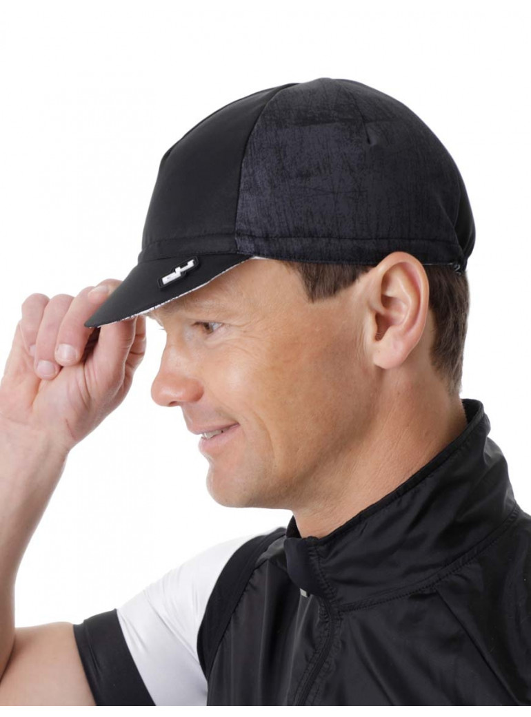 Black cycling cap Distinguished