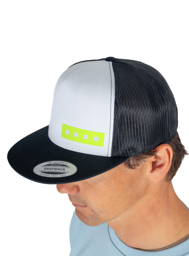 flat peak cap Black white