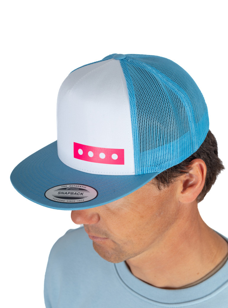 casquette visiere plate bleu turquoise