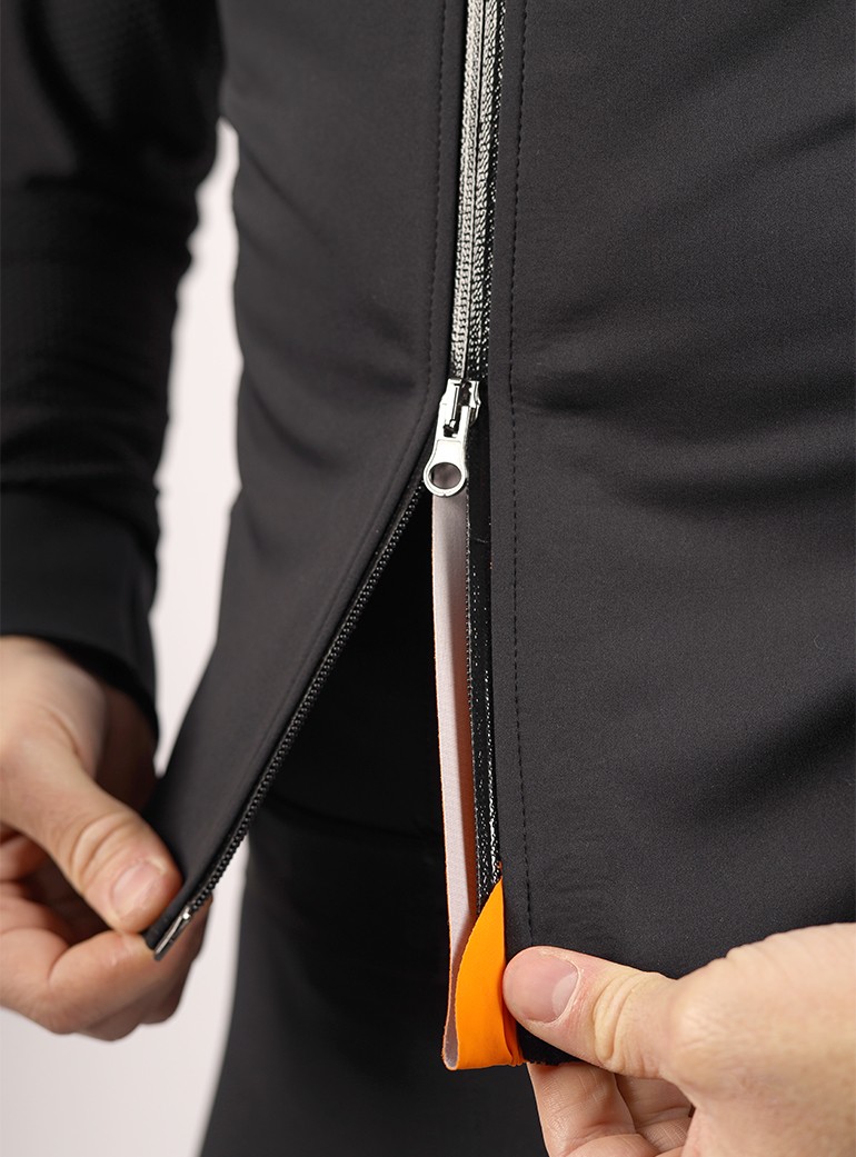 CYCLING RAIN JACKET