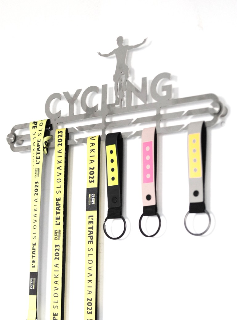 CYCLING MEDAL HOLDER