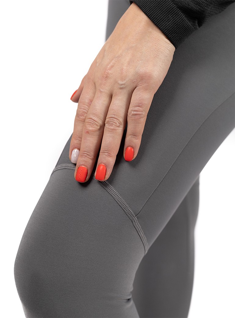 winter woman cycling tights