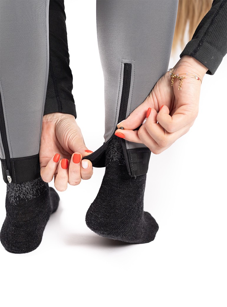 winter woman cycling tights