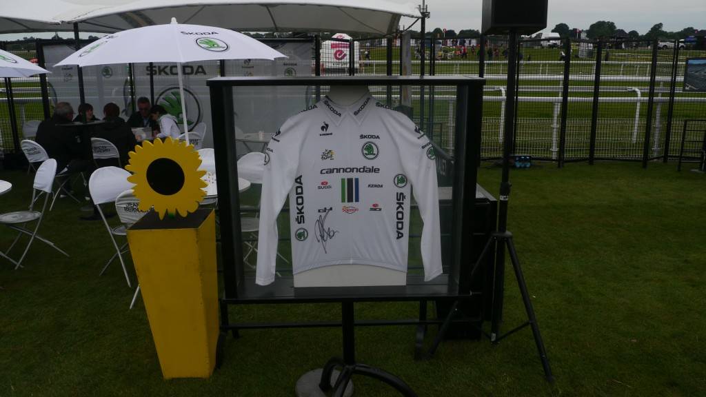 It's G4's first "Best Young Rider" jersey (image: G4)